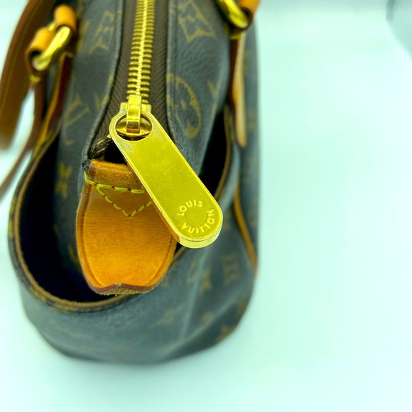 Louis Vuitton Monogram Totally PM Bag. - Picture 3 of 14